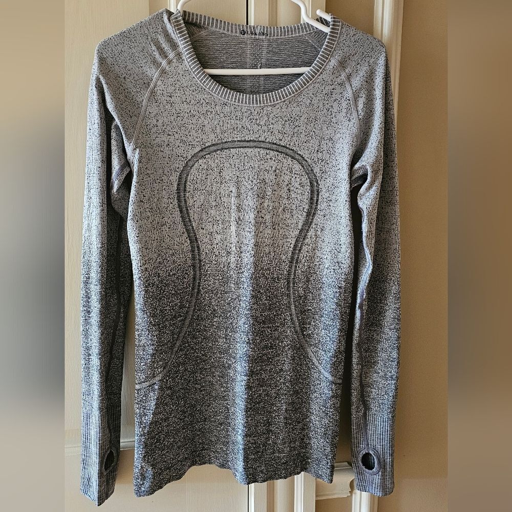 Lulu Swiftly Tech Ls Crew. Size 8 - image 2